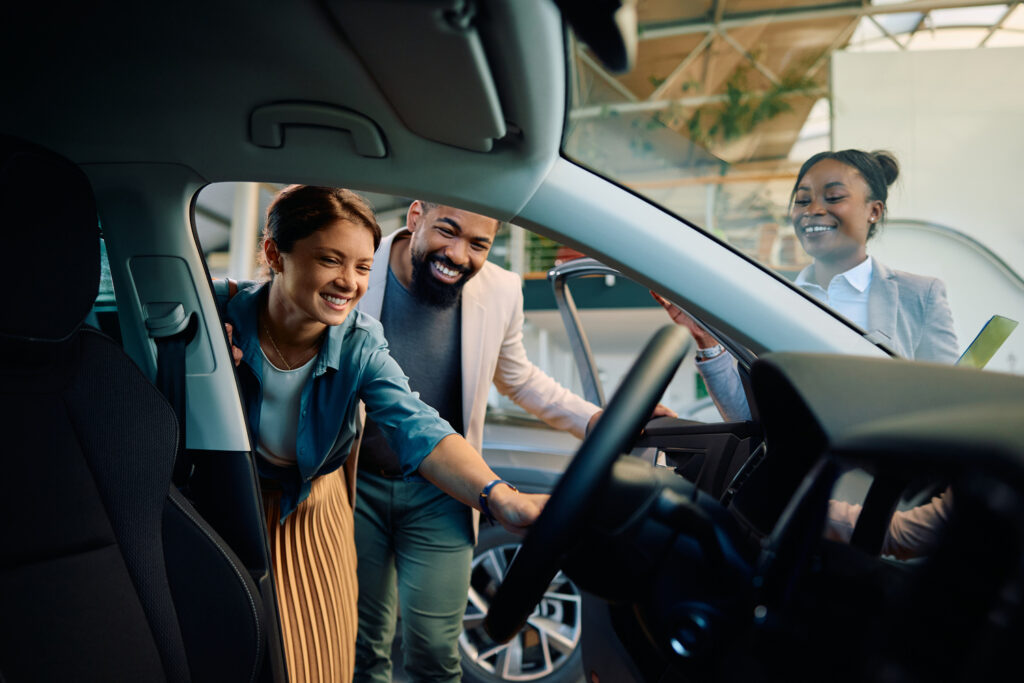 Aprenda dicas essenciais para escolher o carro ideal usando consórcio, garantindo uma compra segura e planejada.