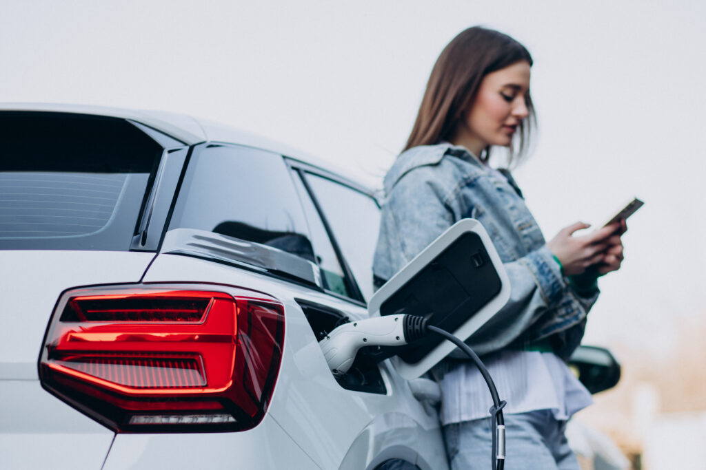 carros elétricos e híbridos