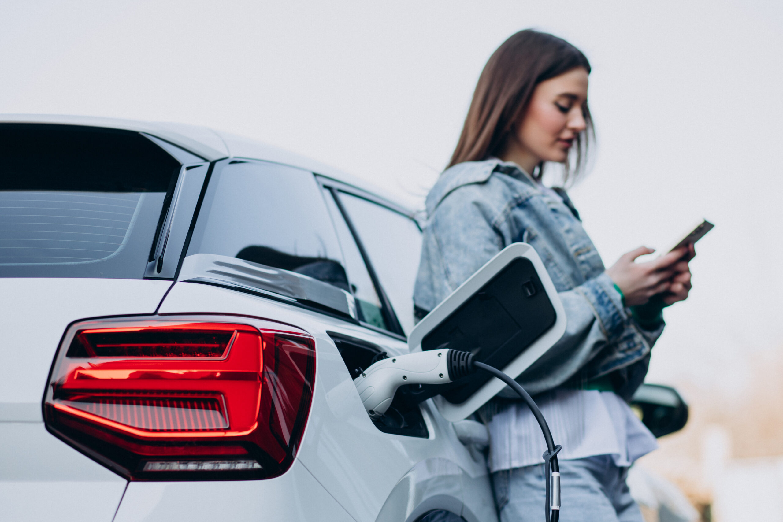 carros elétricos e híbridos